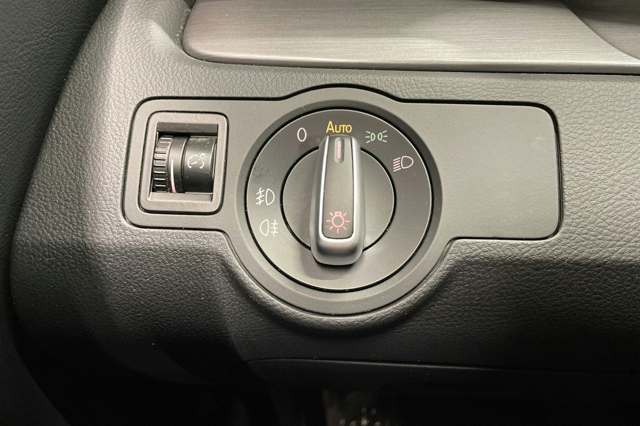 Harmaa Volkswagen PASSAT 2013 kuva 21.