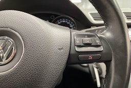 Harmaa Volkswagen PASSAT 2013 kuva 25.