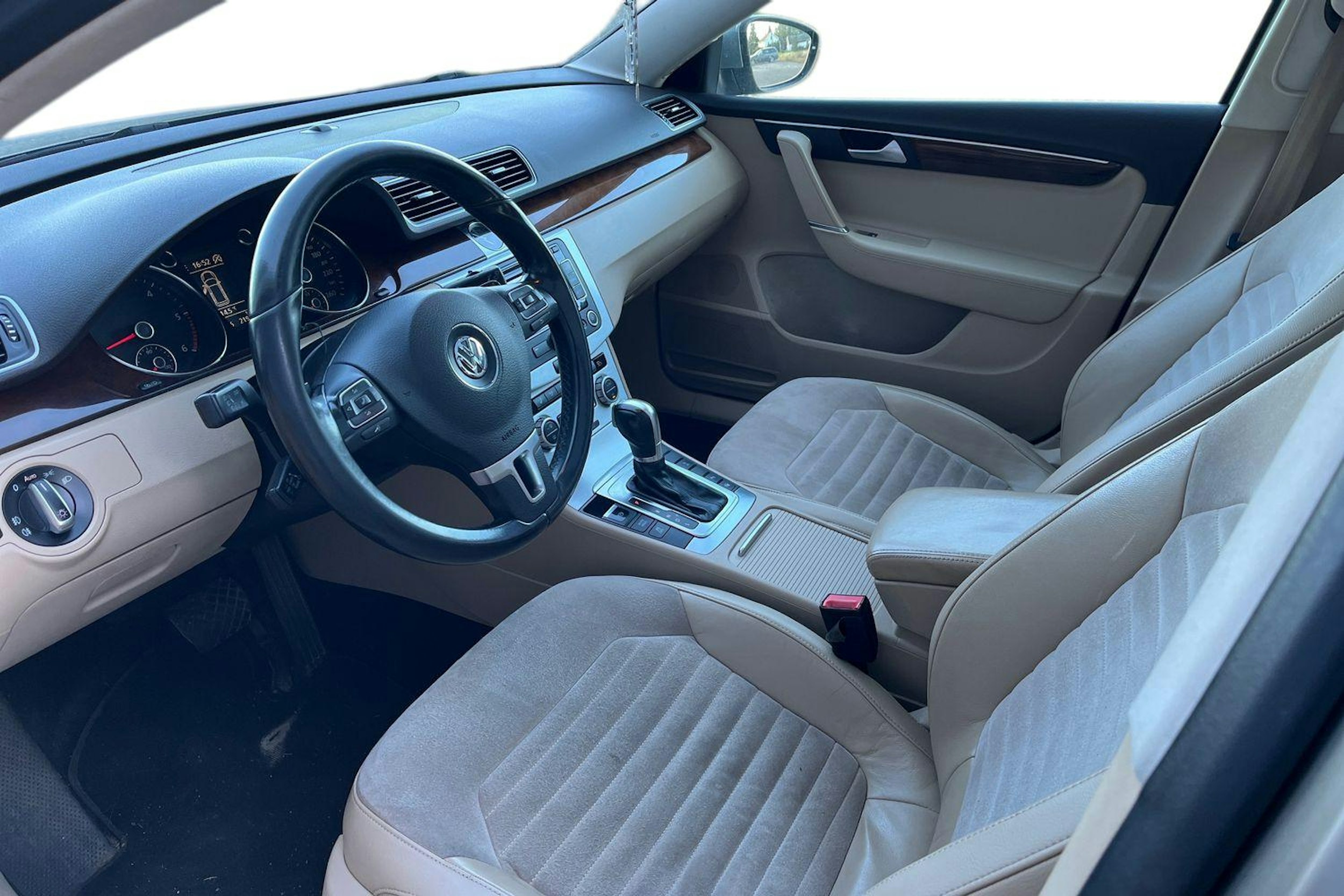 met. ruskea (beige) Volkswagen Passat 2013 kuva 3.