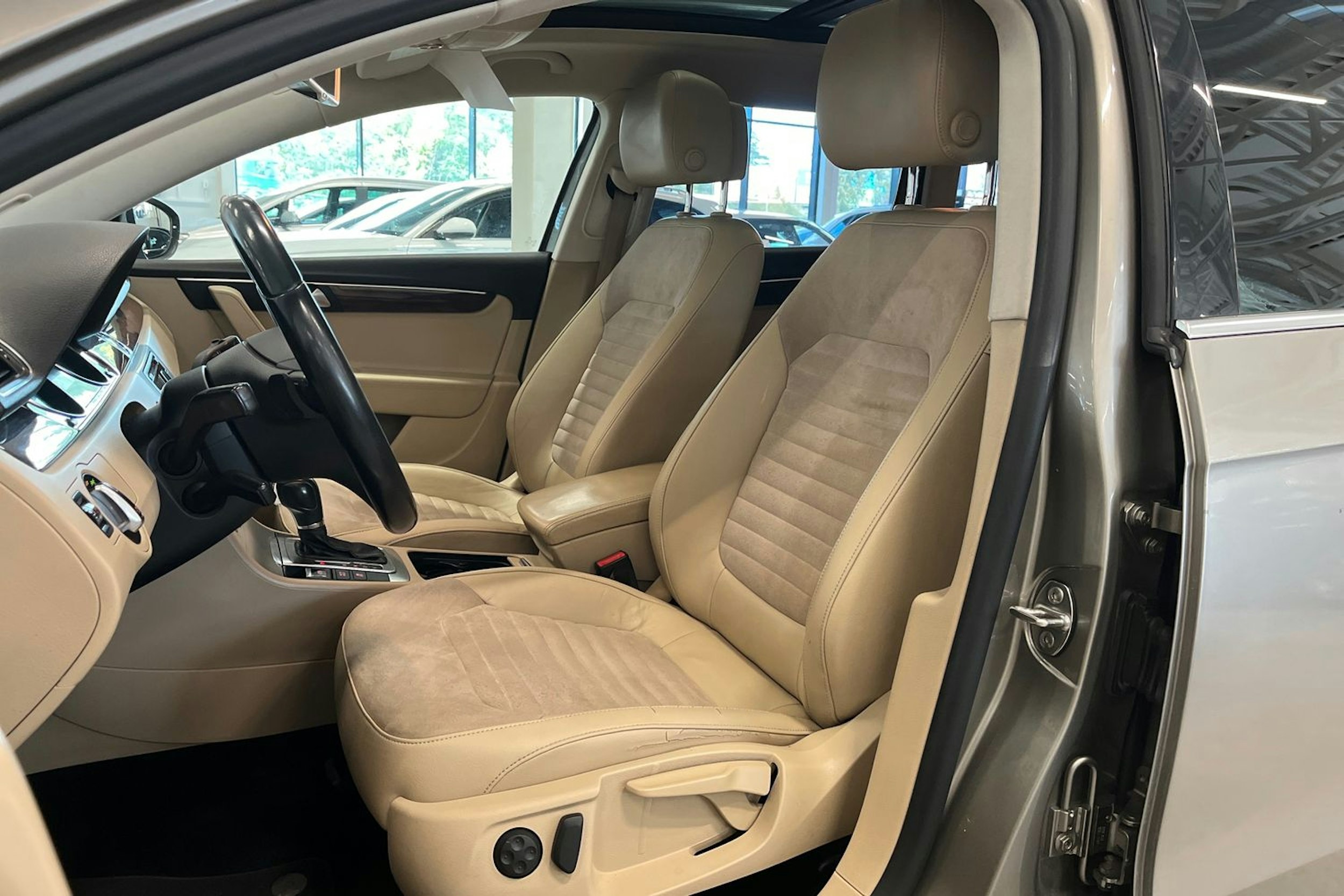 met. ruskea (beige) Volkswagen Passat 2013 kuva 14.