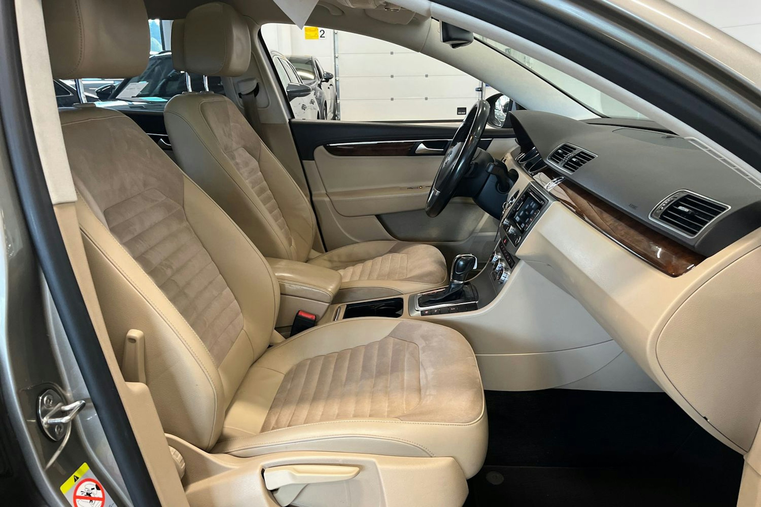 met. ruskea (beige) Volkswagen Passat 2013 kuva 15.