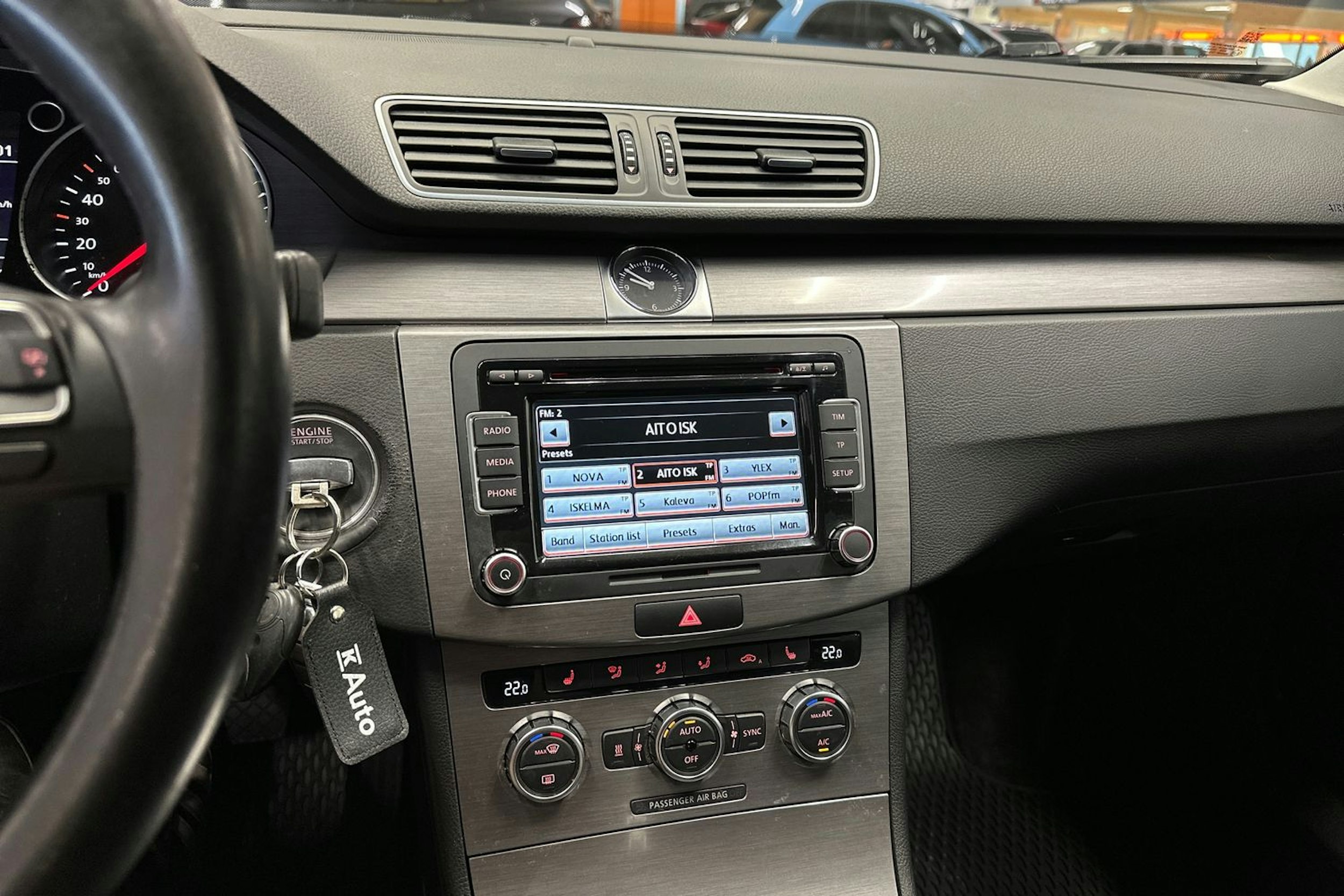 musta Volkswagen Passat 2013 kuva 20.