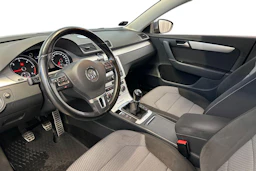 Harmaa Volkswagen PASSAT 2013 kuva 6.