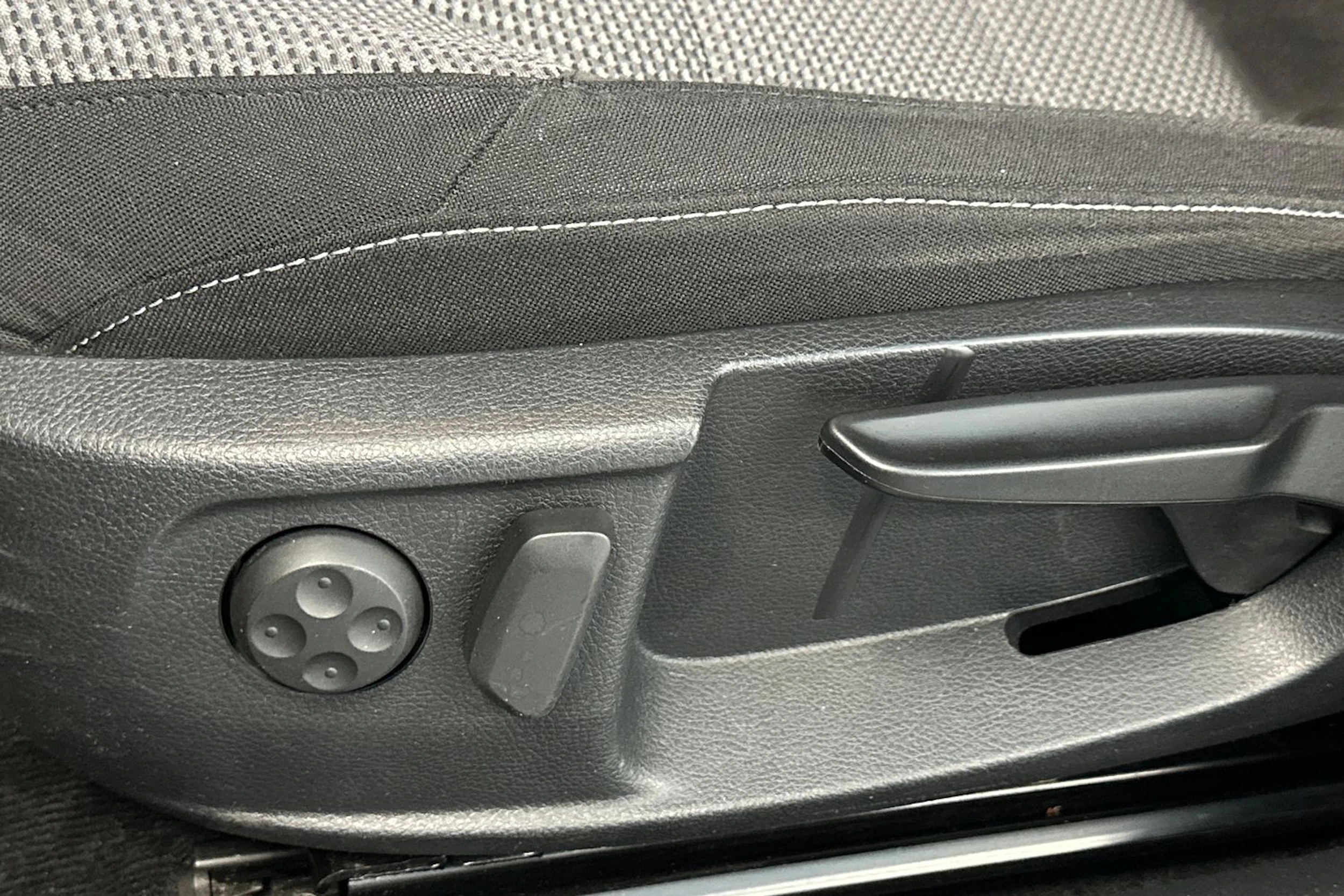 Harmaa Volkswagen PASSAT 2013 kuva 16.