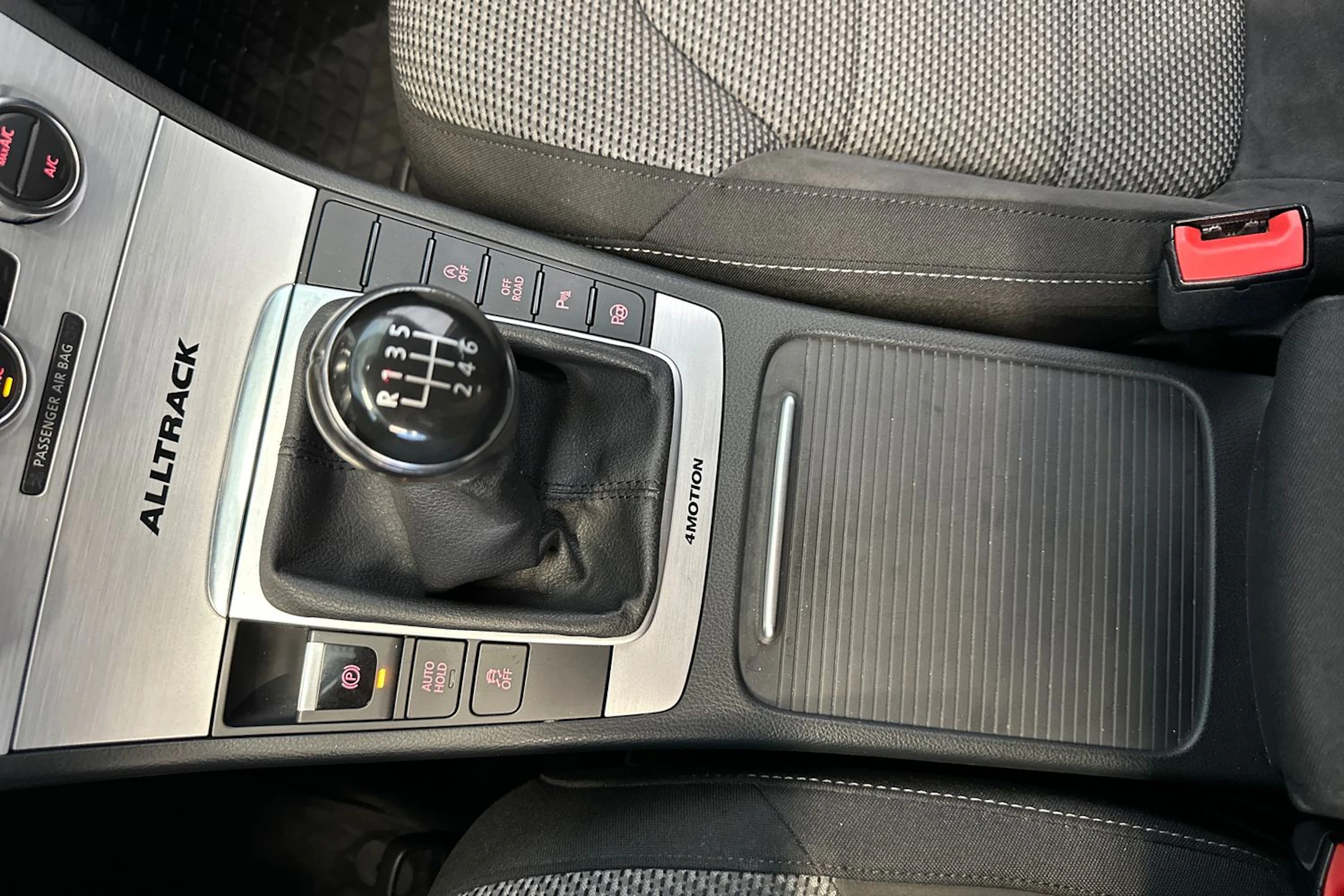Harmaa Volkswagen PASSAT 2013 kuva 22.