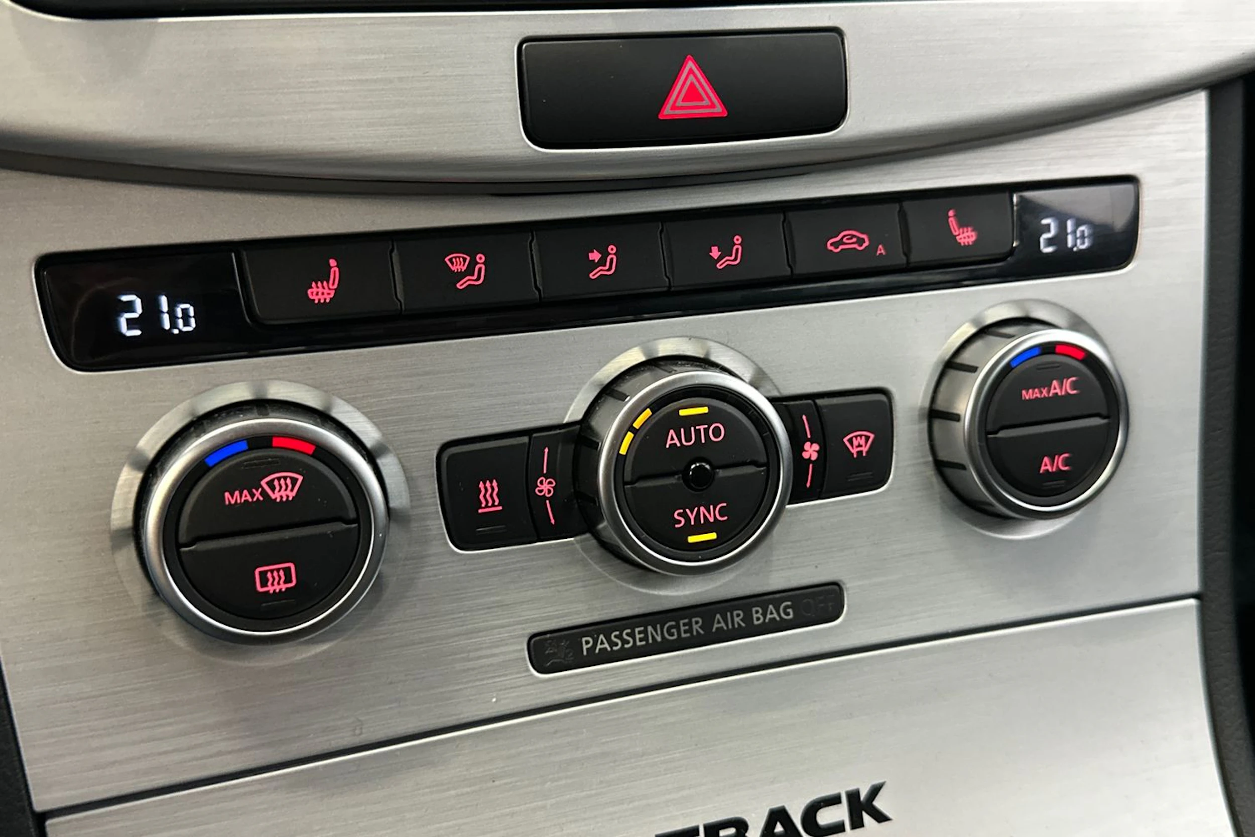 Harmaa Volkswagen PASSAT 2013 kuva 23.