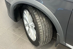 Harmaa Volkswagen PASSAT 2013 kuva 28.