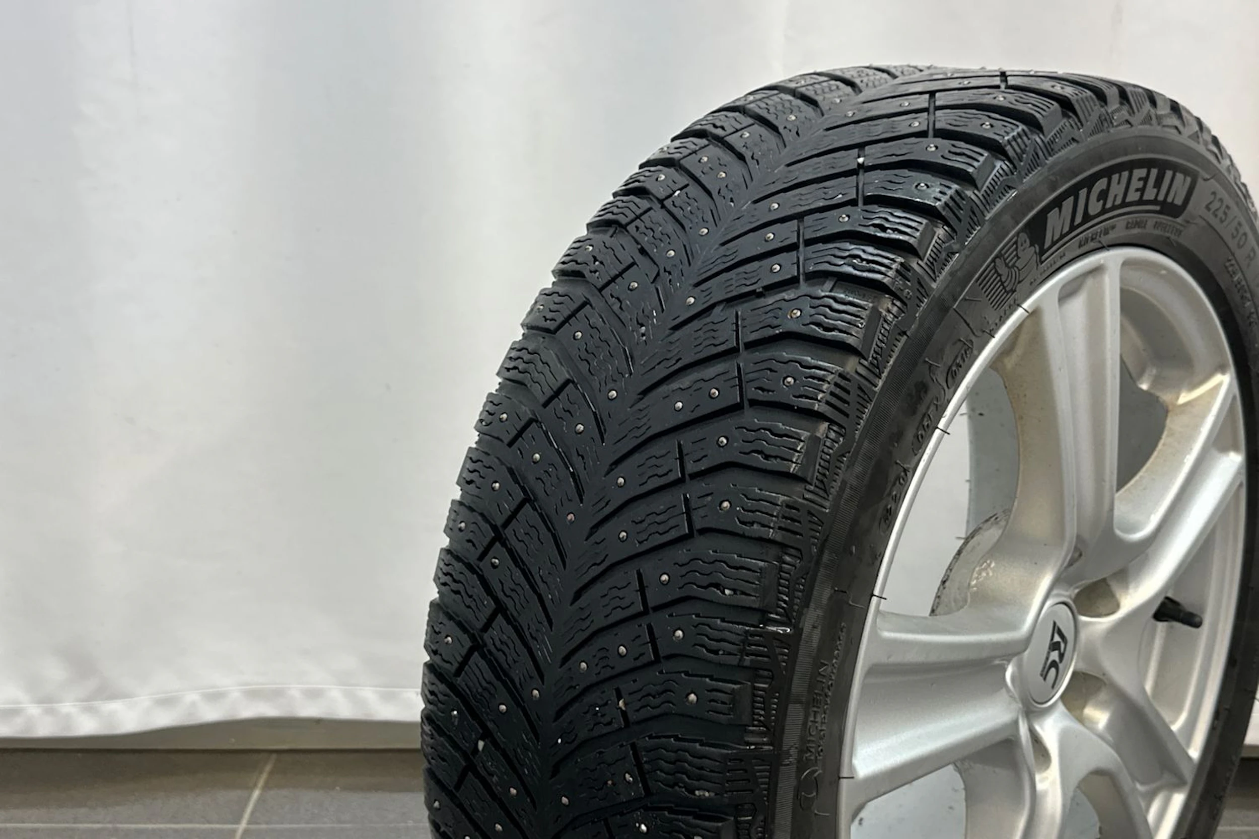 Harmaa Volkswagen PASSAT 2013 kuva 30.
