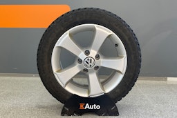 Musta Volkswagen PASSAT 2013 kuva 14.