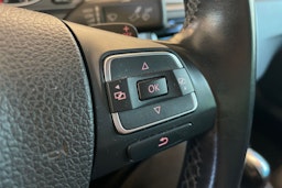 Musta Volkswagen PASSAT 2013 kuva 21.