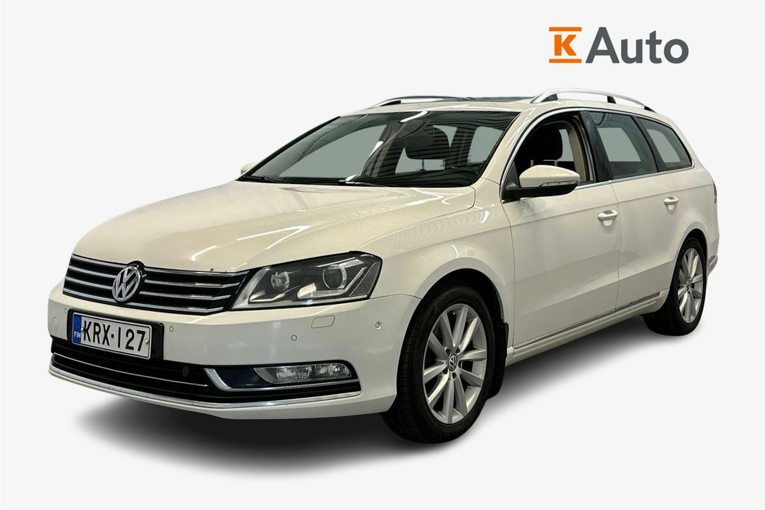 Valkoinen Volkswagen PASSAT 2013 kuva 5.