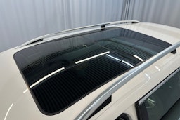 Valkoinen Volkswagen PASSAT 2013 kuva 12.