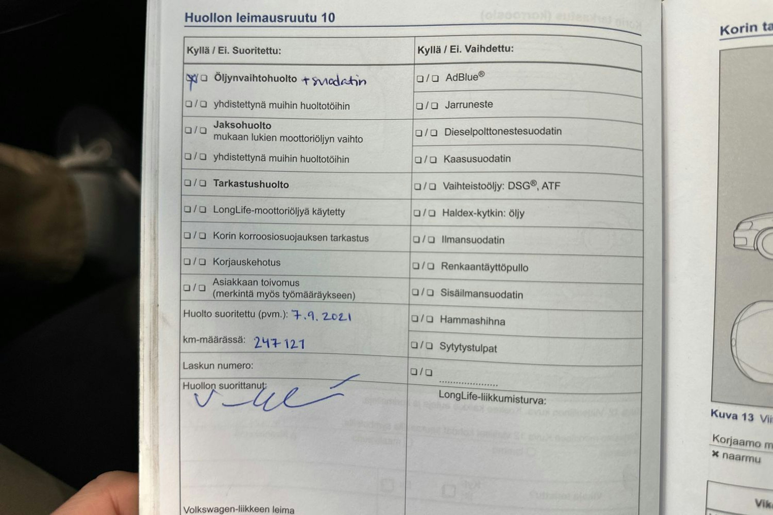 Valkoinen Volkswagen PASSAT 2013 kuva 26.