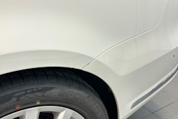 Valkoinen Volkswagen PASSAT 2013 kuva 38.