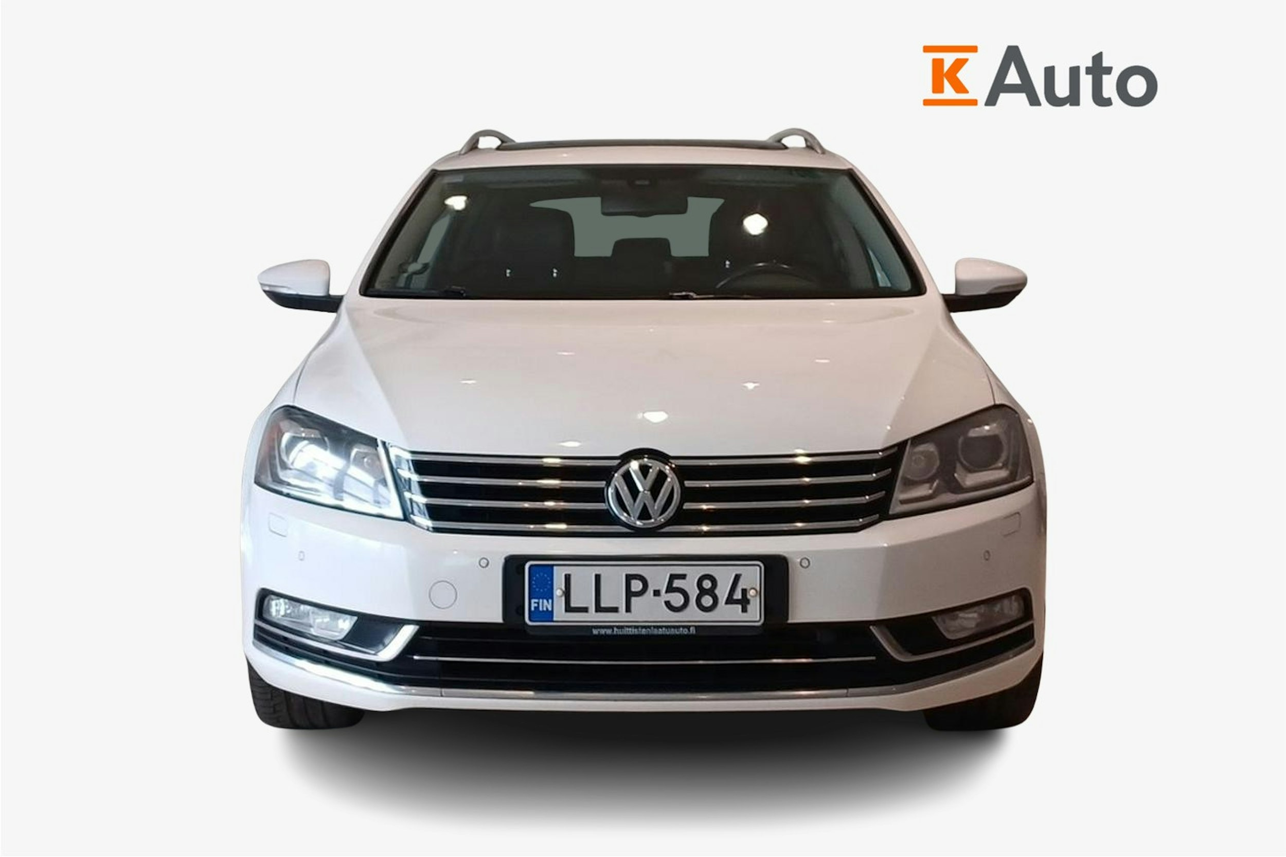 Valkoinen Volkswagen PASSAT 2013 kuva 5.