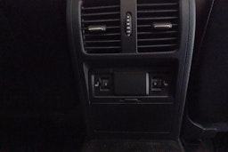Valkoinen Volkswagen PASSAT 2013 kuva 17.