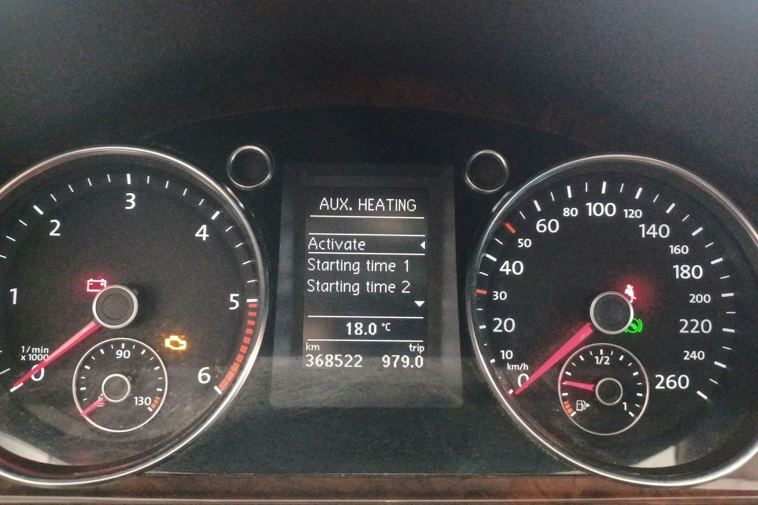 Valkoinen Volkswagen PASSAT 2013 kuva 31.
