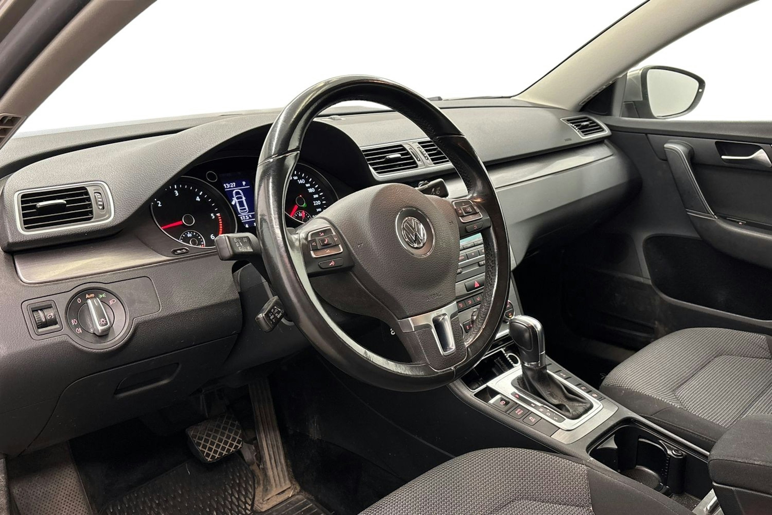 met. ruskea (beige) Volkswagen Passat 2013 kuva 3.