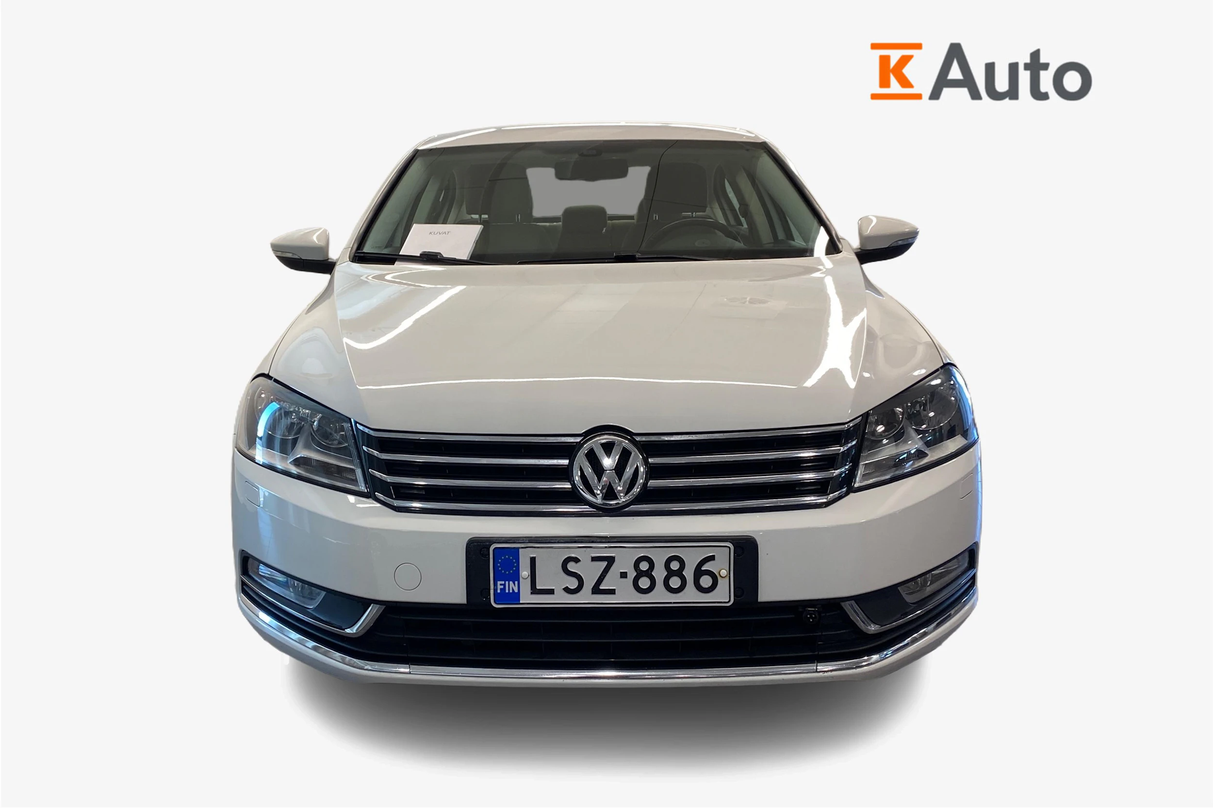 valkoinen Volkswagen Passat 2013 kuva 5.