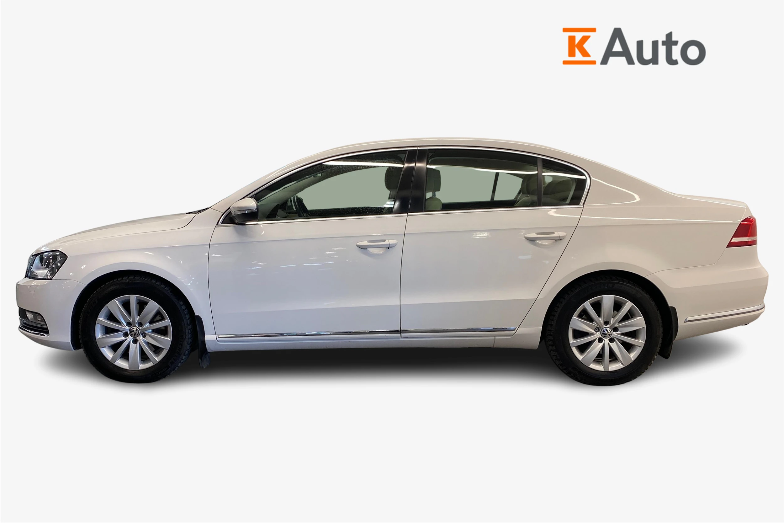 valkoinen Volkswagen Passat 2013 kuva 7.