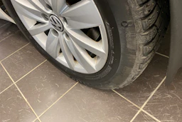 valkoinen Volkswagen Passat 2013 kuva 13.