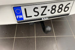 valkoinen Volkswagen Passat 2013 kuva 17.