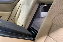 valkoinen Volkswagen Passat 2013 kuva 18.