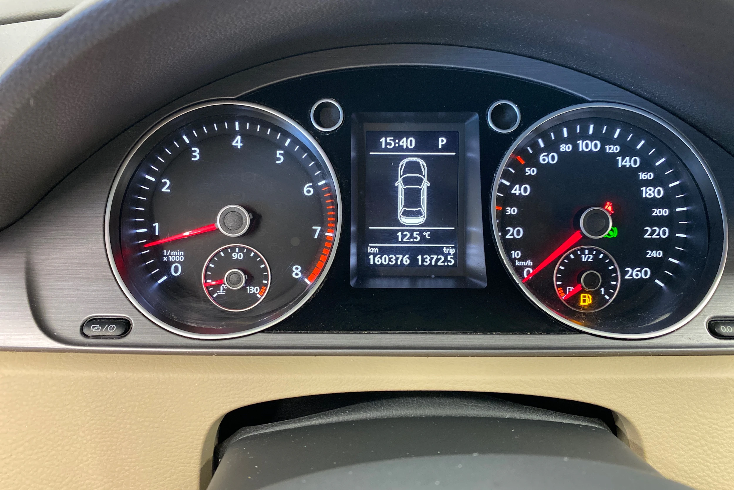 valkoinen Volkswagen Passat 2013 kuva 23.