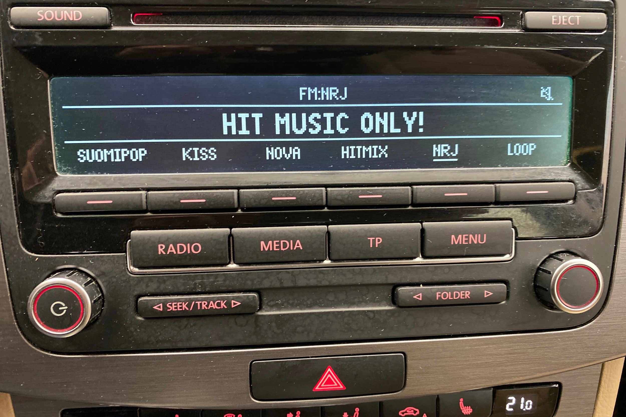 valkoinen Volkswagen Passat 2013 kuva 24.