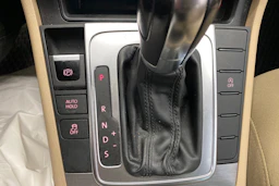 valkoinen Volkswagen Passat 2013 kuva 26.