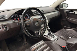 ruskea (beige) Volkswagen Passat 2013 kuva 3.
