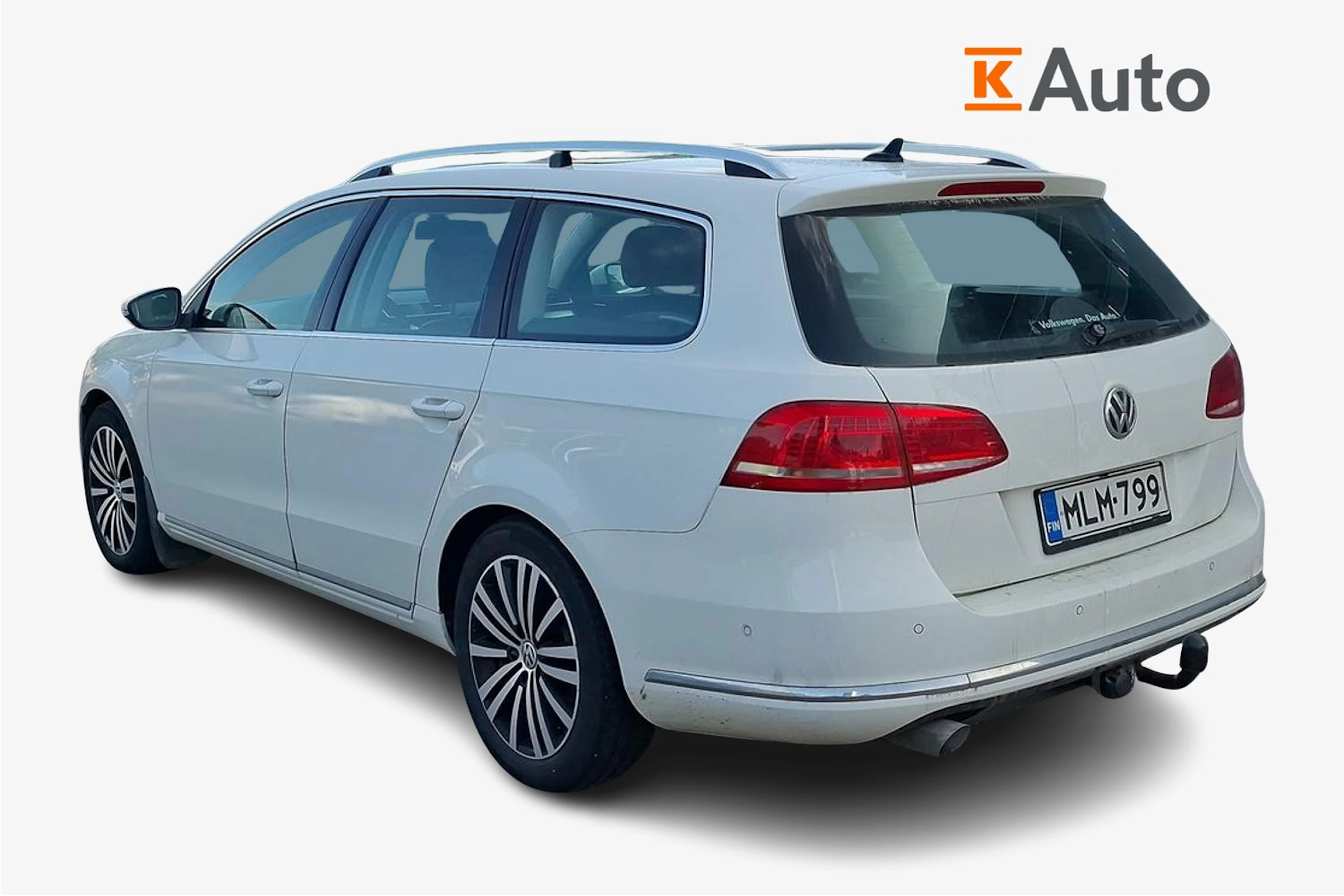 valkoinen Volkswagen Passat 2013 kuva 2.