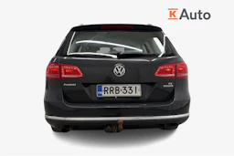 harmaa Volkswagen Passat 2013 kuva 3.