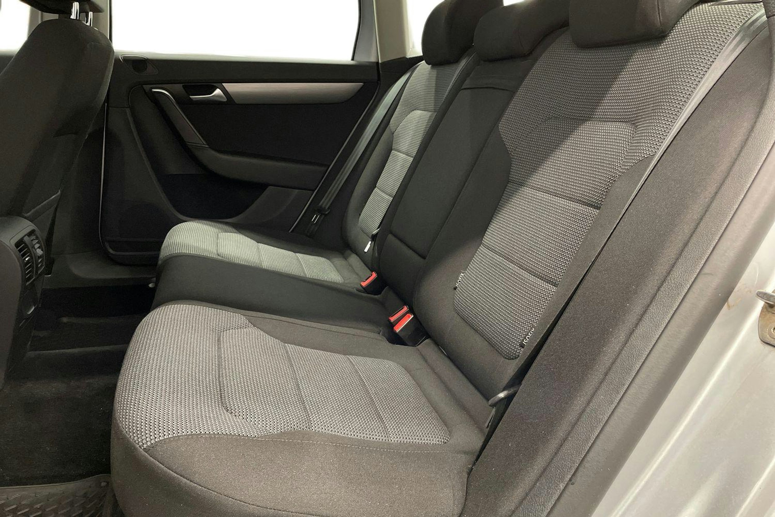 Hopea Volkswagen PASSAT 2013 kuva 10.