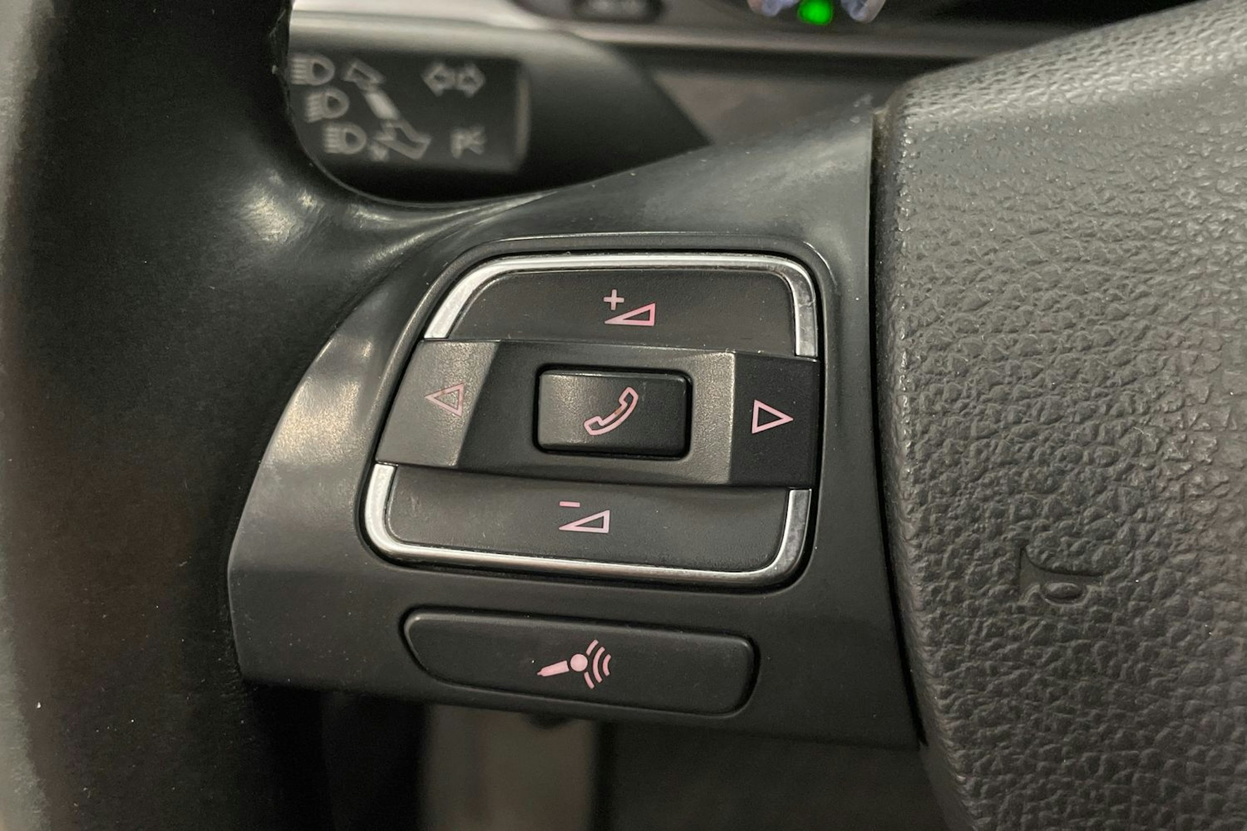 Hopea Volkswagen PASSAT 2013 kuva 17.