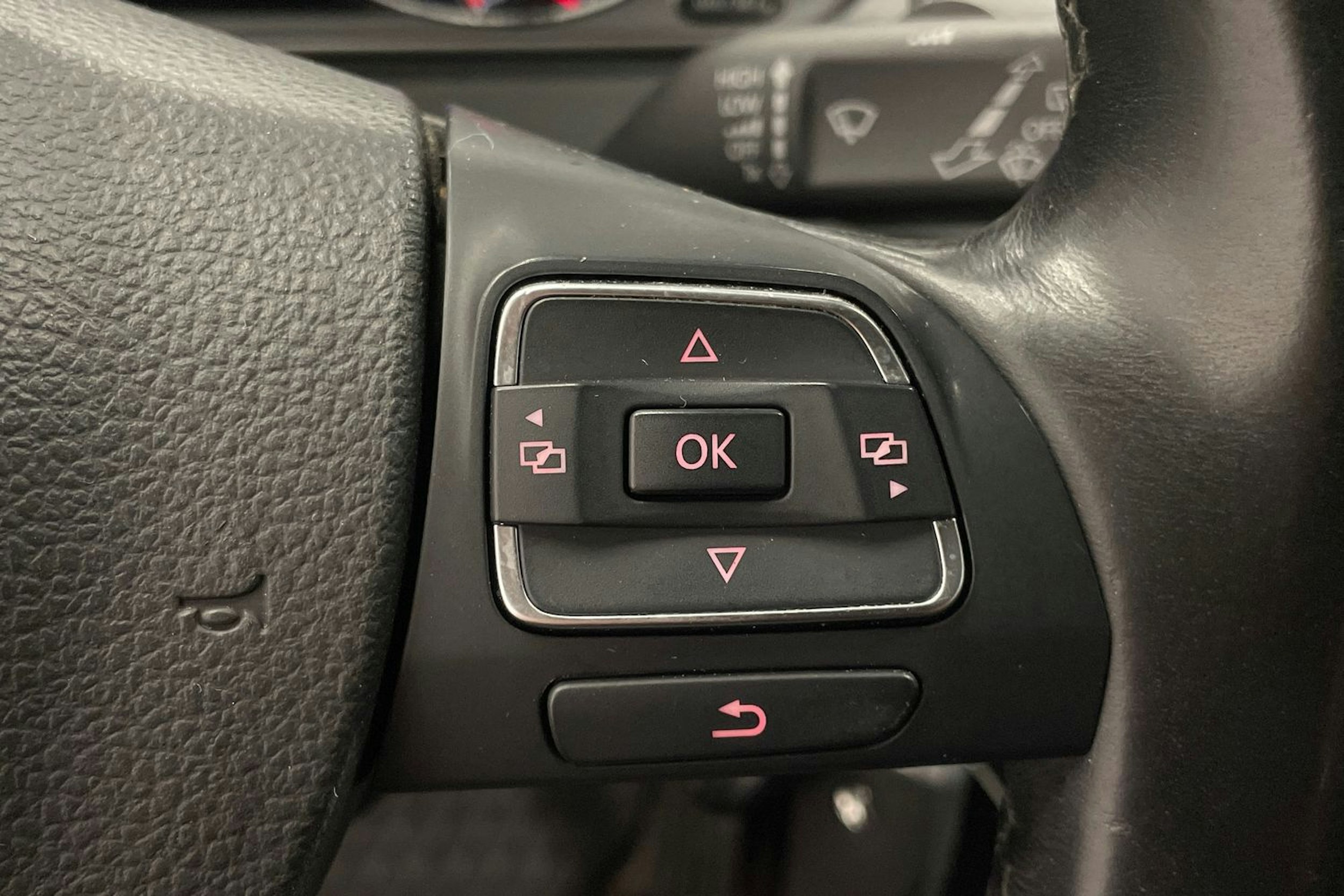 Hopea Volkswagen PASSAT 2013 kuva 18.