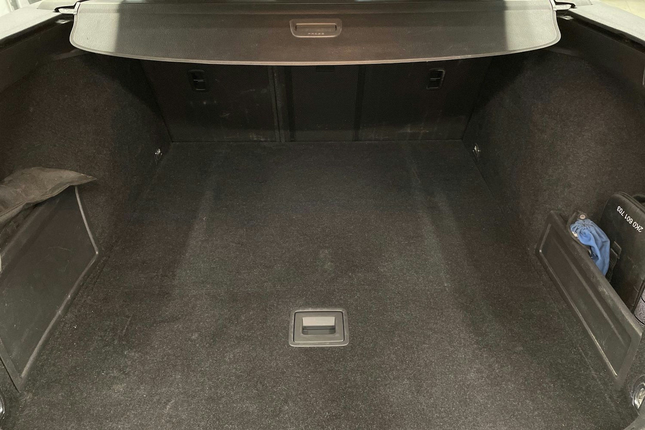 Hopea Volkswagen PASSAT 2013 kuva 24.