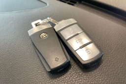 musta Volkswagen Passat 2013 kuva 31.