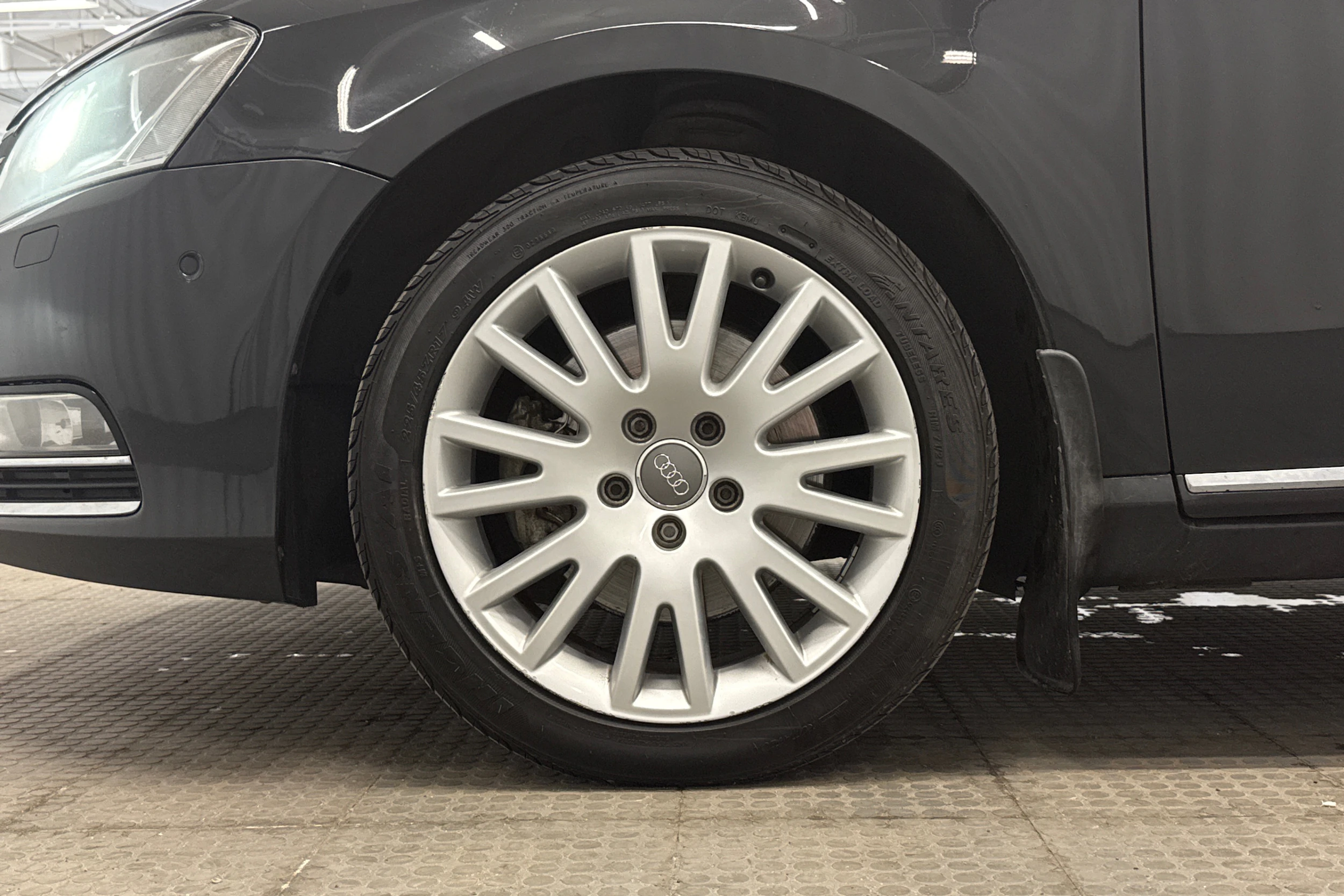 Harmaa Volkswagen PASSAT 2013 kuva 10.