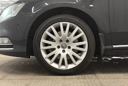 Harmaa Volkswagen PASSAT 2013 kuva 10.