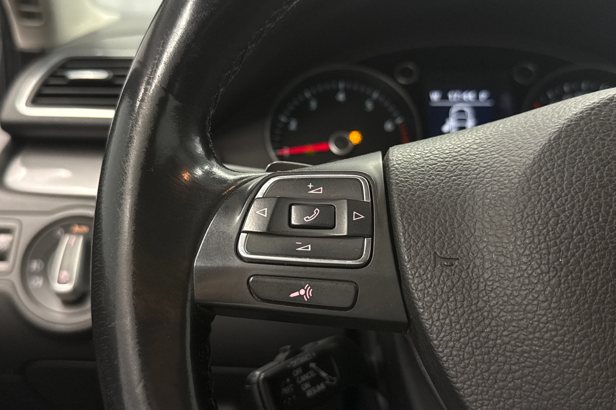 Harmaa Volkswagen PASSAT 2013 kuva 13.