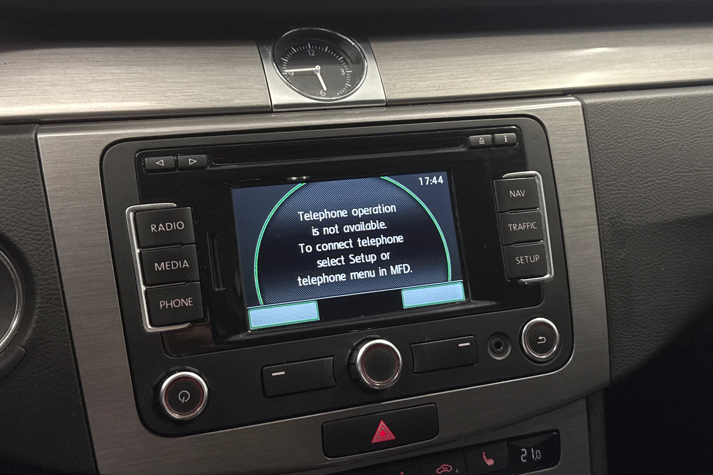Harmaa Volkswagen PASSAT 2013 kuva 15.