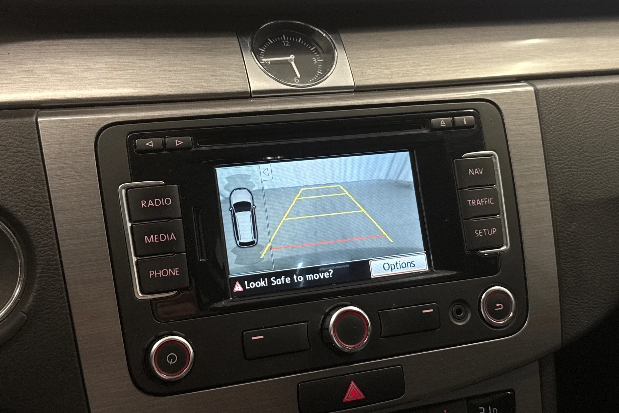 Harmaa Volkswagen PASSAT 2013 kuva 16.