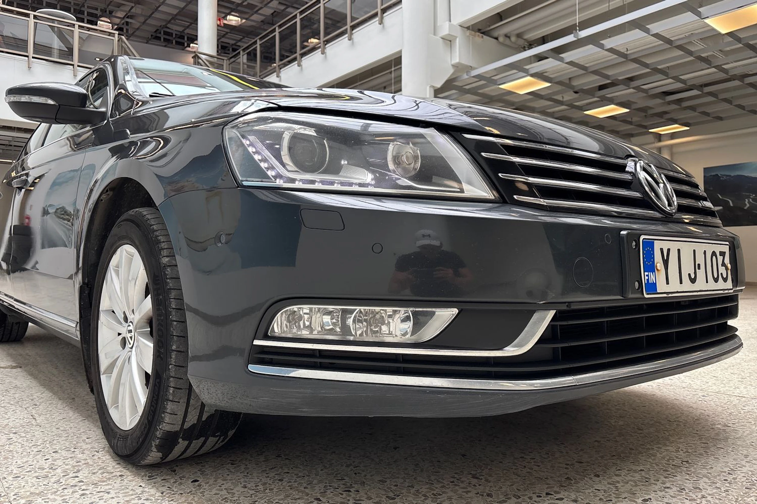Harmaa Volkswagen PASSAT 2013 kuva 16.