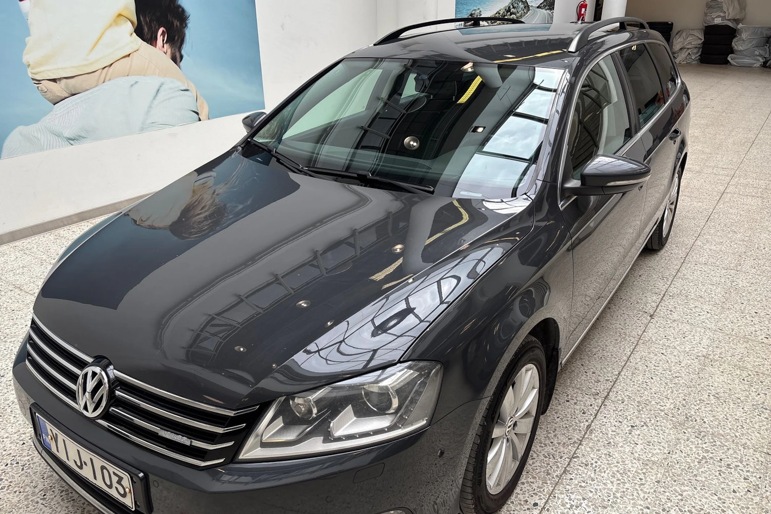 Harmaa Volkswagen PASSAT 2013 kuva 17.