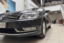 Harmaa Volkswagen PASSAT 2013 kuva 18.