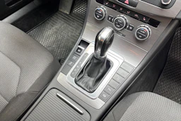 Harmaa Volkswagen PASSAT 2013 kuva 24.