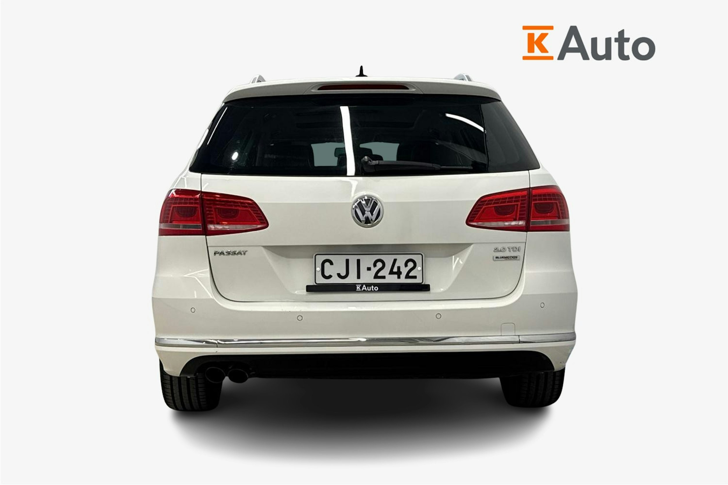 valkoinen Volkswagen Passat 2014 kuva 3.