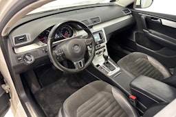 valkoinen Volkswagen Passat 2014 kuva 7.