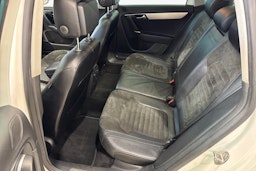 valkoinen Volkswagen Passat 2014 kuva 11.